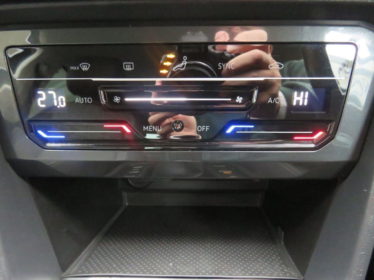 2021 Volkswagen Tiguan 1.5 TSI Life Euro 6 (s/s) 5dr ESTATE Petrol Manual