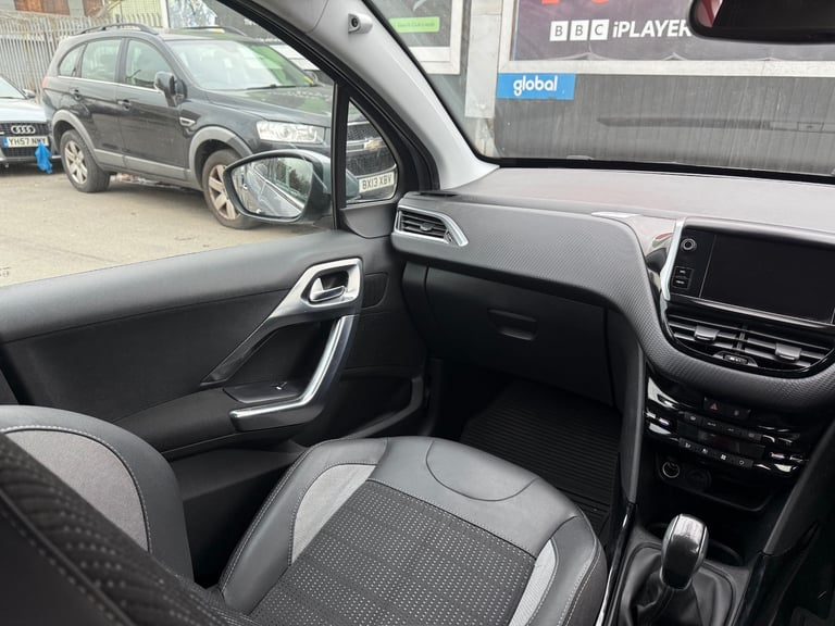 2018 Peugeot 2008 1.2 PureTech Allure 5dr HATCHBACK Petrol Manual