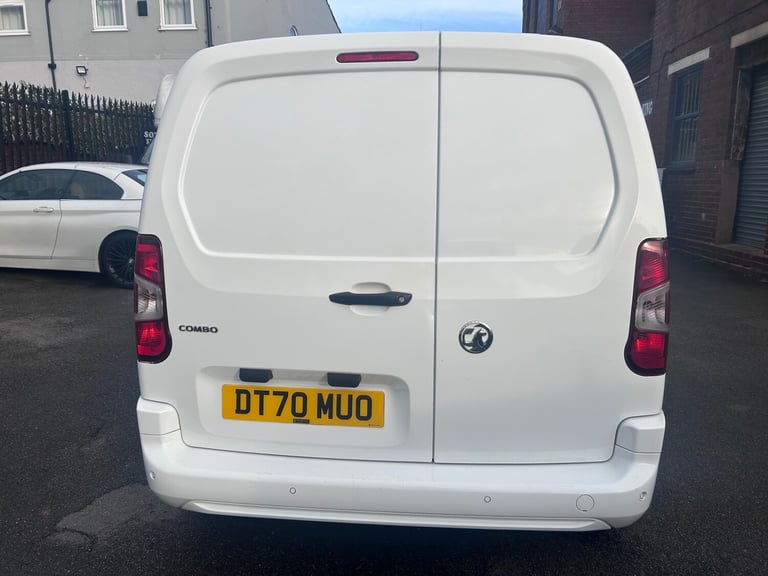 2021 Vauxhall Combo 2300 1.5 Turbo D 100ps H1 Sportive Van PANEL VAN Diesel Manual