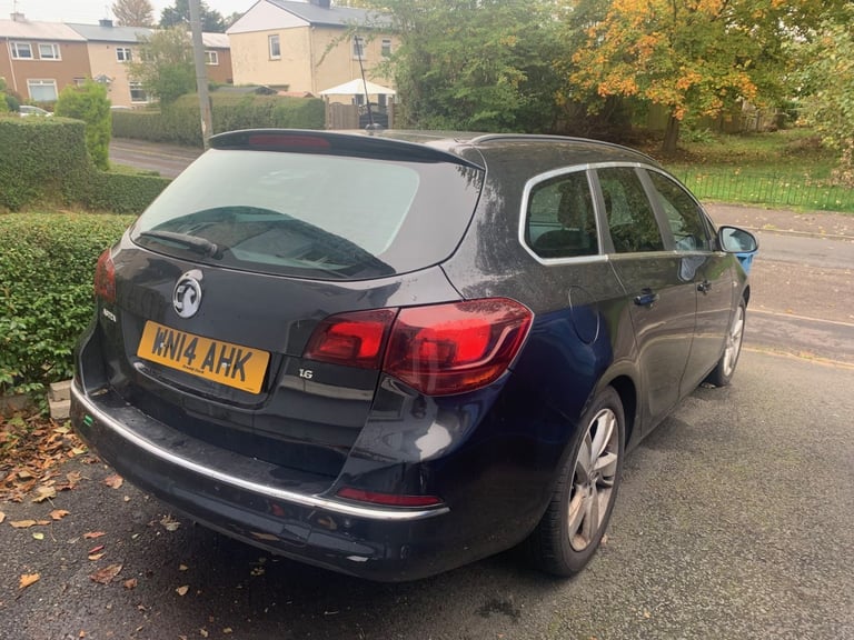 2014 Astra Estate Spare or Repair £750 ono