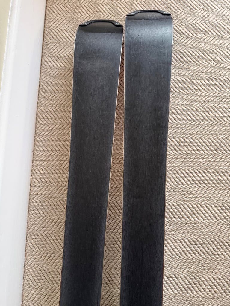 Men’s skis
