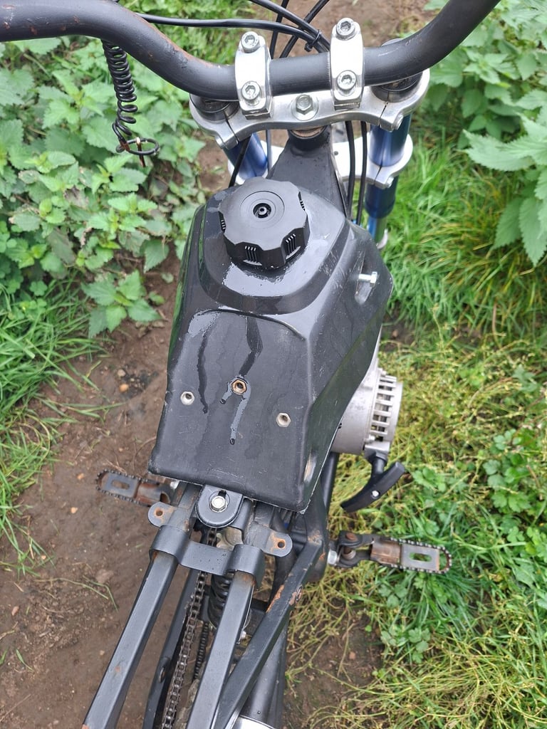 Dirt bike 49cc 2 stoke 