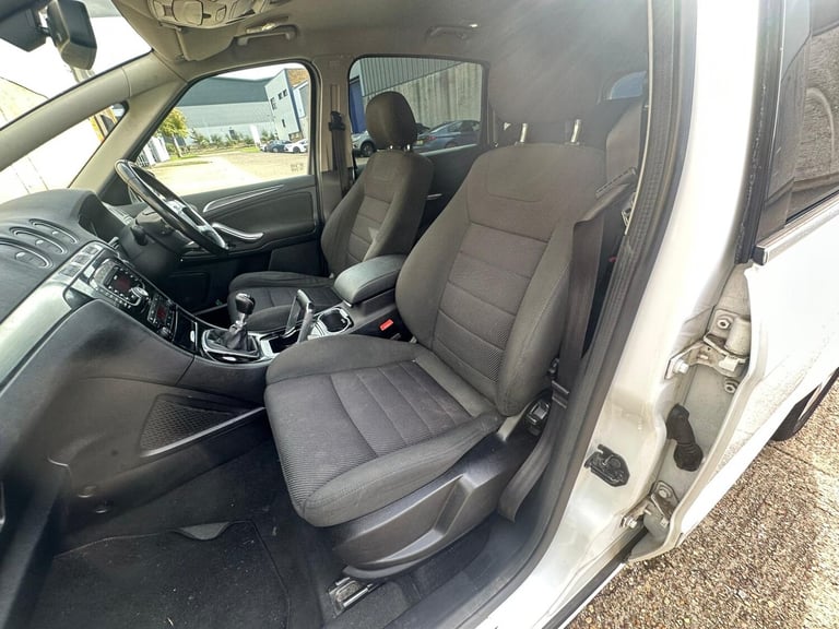 2011 Ford S-Max 2.0 TDCi 140 Titanium 5dr MPV Diesel Manual