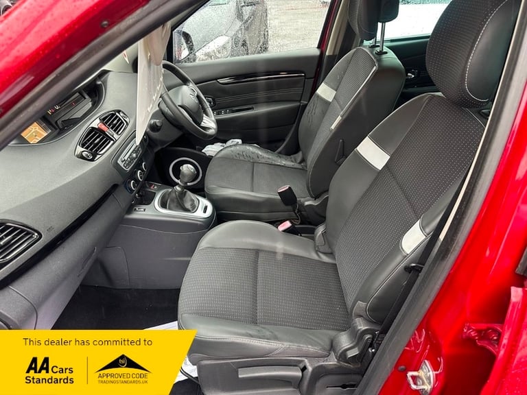 2012 Renault Scenic DYNAMIQUE TOMTOM DCI MPV Diesel Manual