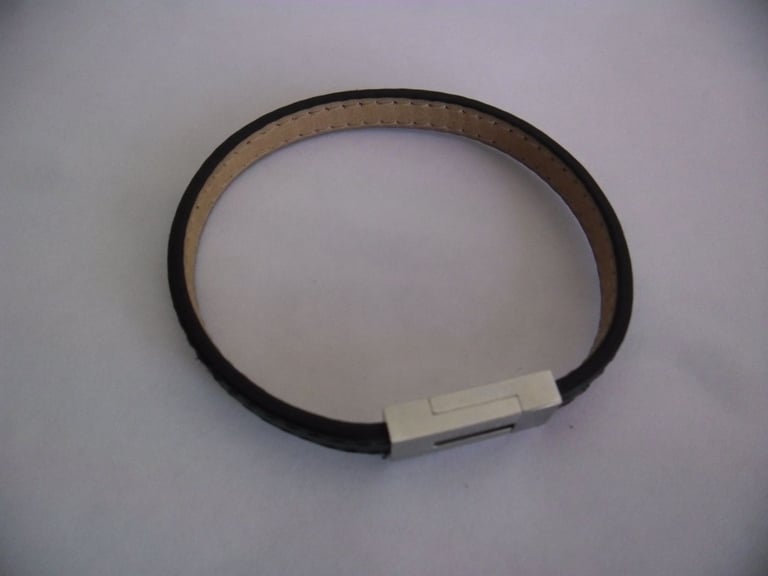 Calvin Klein Black Leather magnetic bracelet - preowned.