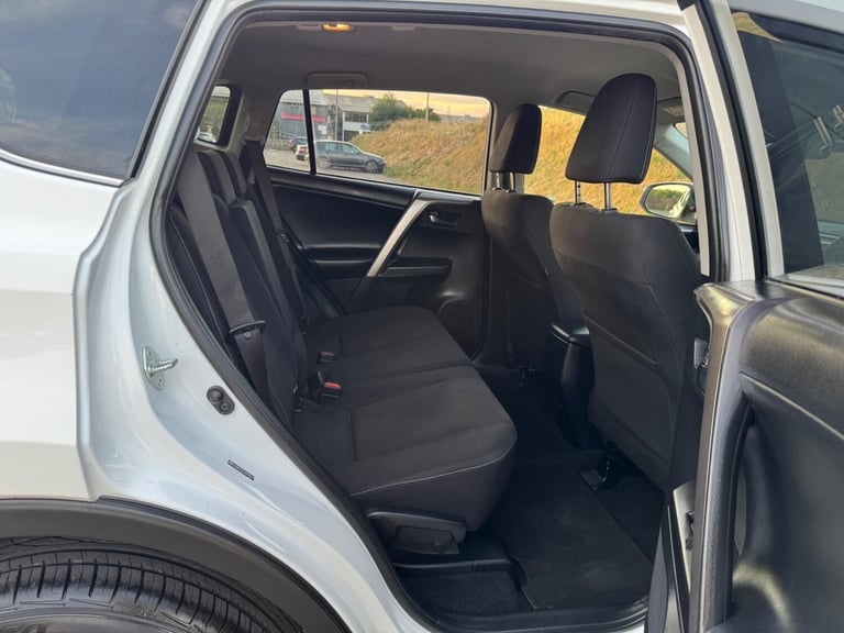 2017 Toyota RAV4 2.0 D-4D Business Edition Plus Euro 6 (s/s) 5dr (Safety Sense, Nav) ESTATE Diese...