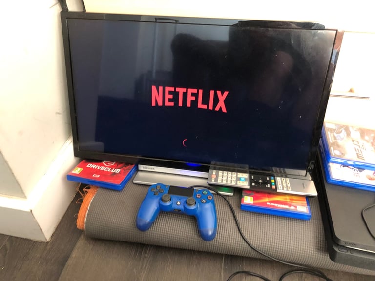 image for Christmas Offer .PS4 Bundle with TV and 4 games . Hurry Up