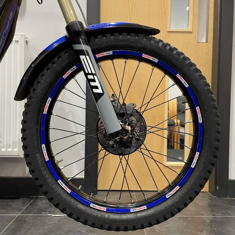 2023 EM EPURE RACE ** EXCELLENT CONDITION** EX-DEMO USED ELECTRIC TRIAL