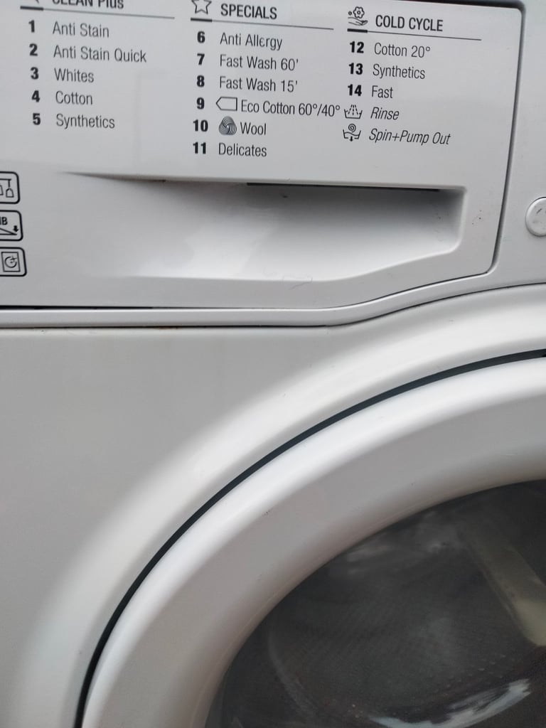 HOTPOINT WASHING MACHINE 9KG