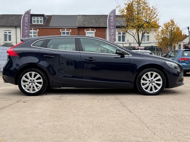 2016 Volvo V40 2.0 D3 SE Lux Nav Euro 6 (s/s) 5dr HATCHBACK Diesel Manual