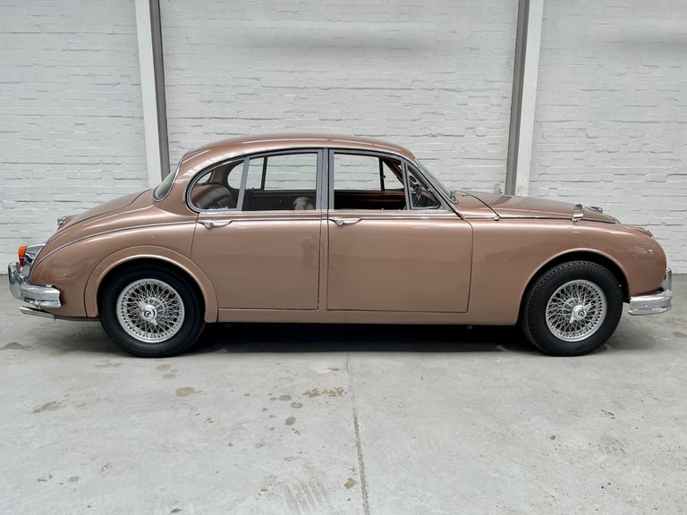 1965 Daimler V8 Petrol Automatic