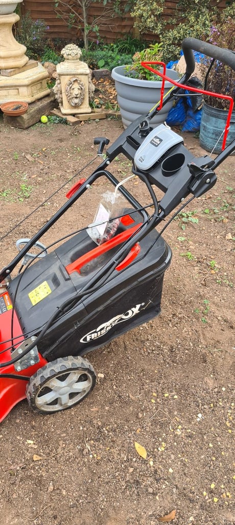 FriskyFox Lawn Racer 530E