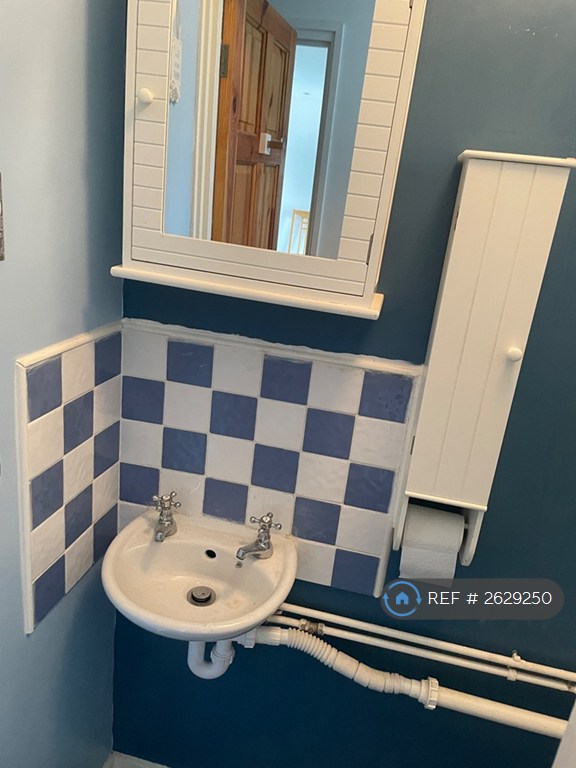 4 bedroom house in Canterbury Way, Stevenage, SG1 (4 bed) (#2629250)
