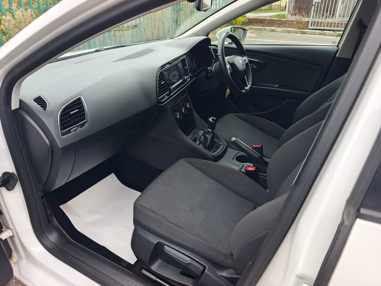 2013 SEAT Leon 1.2 TSI SE 5dr [Technology Pack] HATCHBACK Petrol Manual