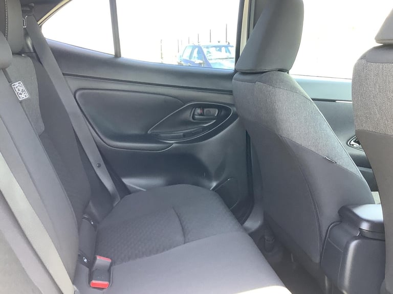 2024 Toyota Yaris Cross 1.5 Hybrid Design 5dr CVT HATCHBACK PETROL/ELECTRIC Automatic