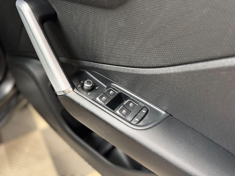 2022 Audi Q2 1.0 TFSI 30 Black Edition Euro 6 (s/s) 5dr SUV Petrol Manual