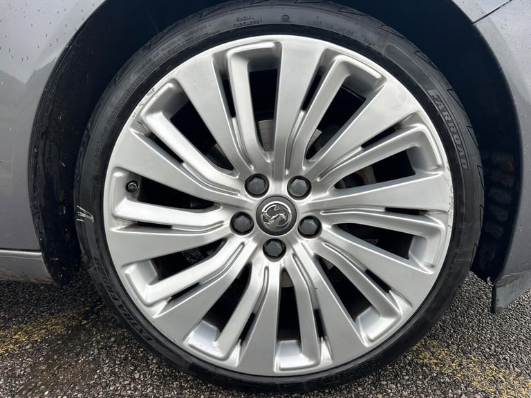 2016 Vauxhall Insignia 2.0 CDTi Elite Nav Auto Euro 6 5dr HATCHBACK Diesel Automatic