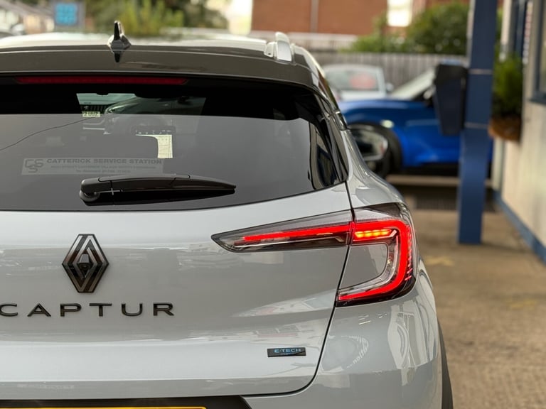 2025 Renault Captur 1.8 E-Tech Full Hybrid 160 Esprit Alpine 5dr Auto HATCHBACK PETROL/ELECTRIC A...