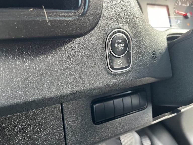 2022 Mercedes-Benz Sprinter 3.5t H1 Premium Van PANEL VAN DIESEL Manual