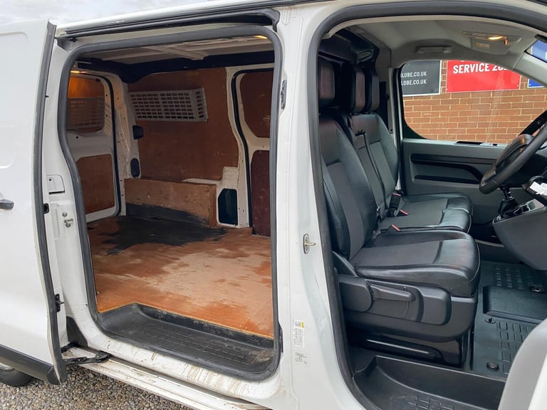 2019 Peugeot Expert 2.0 BlueHDi 1400 Professional Standard Panel Van MWB Euro 6 (s/s) 6dr PANEL V...