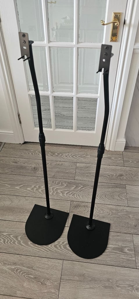 image for Bose Speaker Stand for Surround 700 Omni Jewel lifestyle 650