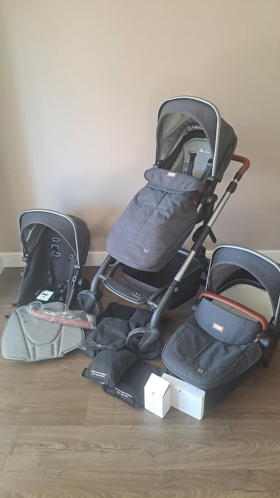 Silver Cross Wave Pram - Granite Colourway - Excellent Condition