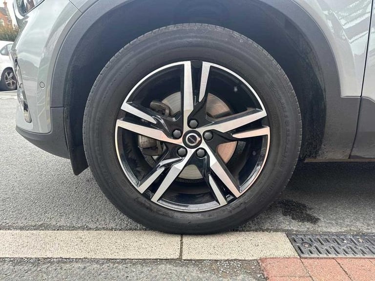 2023 Volvo XC40 2.0 B3P Plus Dark 5dr Auto Automatic SUV Hybrid Automatic