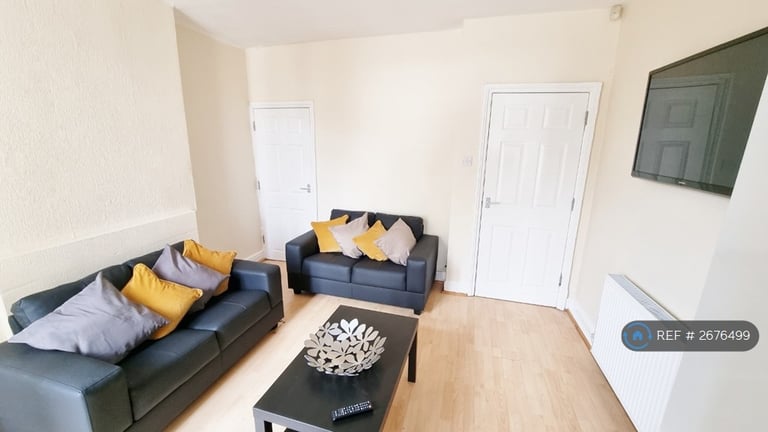 3 bedroom house in Lower Regent Street, Beeston, Nottingham, NG9 (3 bed) (#2676499)