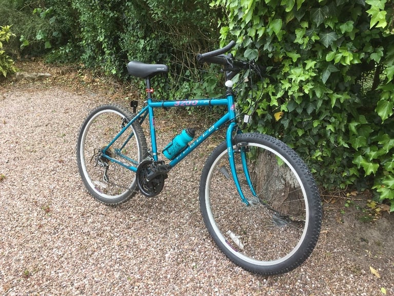 Good Strong 'Apollo' Bicycle Good Condition, Serviced and Two New Tyres