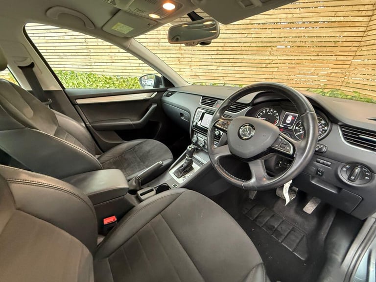 2015 Skoda Octavia 1.6 TDI Elegance Hatchback 5dr Diesel DSG Euro 5 (s/s) (105 ps) 12 MONTHS A HA...