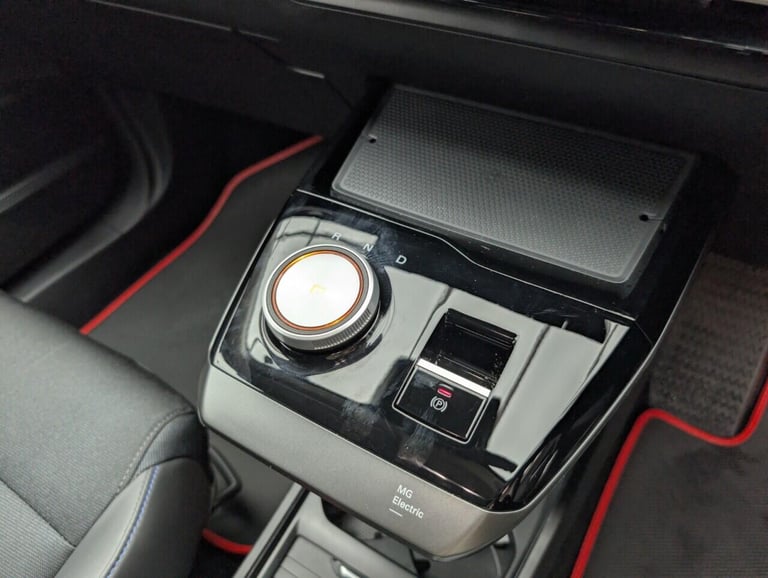 2025 MG MG4 64kWh Trophy Long Range Hatchback 5dr Electric Auto (203 ps) - APPLE CARPLA HATCHBACK...