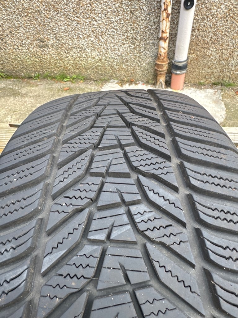 Winter tyres 235/50/R19 103V set of 4