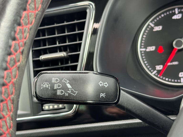  SEAT Leon 2.0 TDI FR Technology Euro 6 (s/s) 5dr Diesel Manual