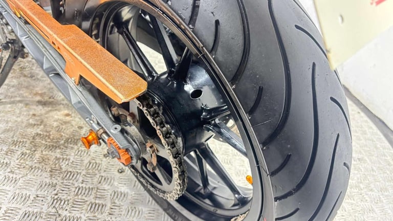 KTM Duke 2014 31K GREAT RUNNING SUPERMOTO BIKE 125CC 15BHP