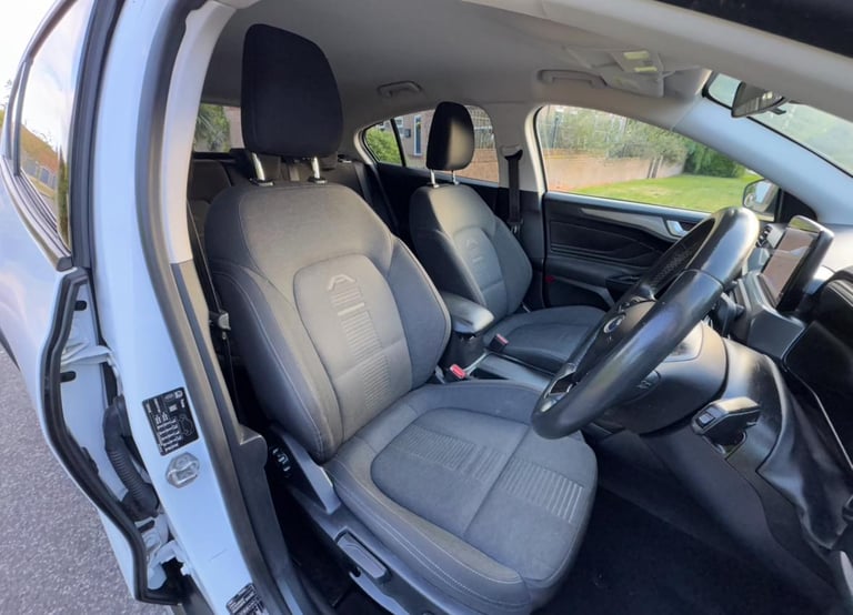 2019 (69) FORD FOCUS 1.0T ACTIVE SERVICE HISTORY LONG MOT DRIVES GREAT! LOVELY! 