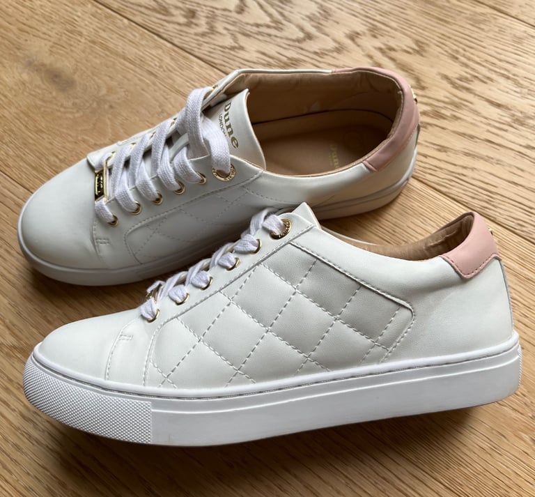 Tennis shoes for Sale | Clothes | Gumtree