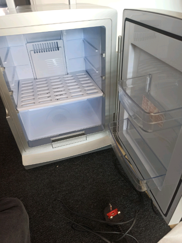 Mini fridge 20L