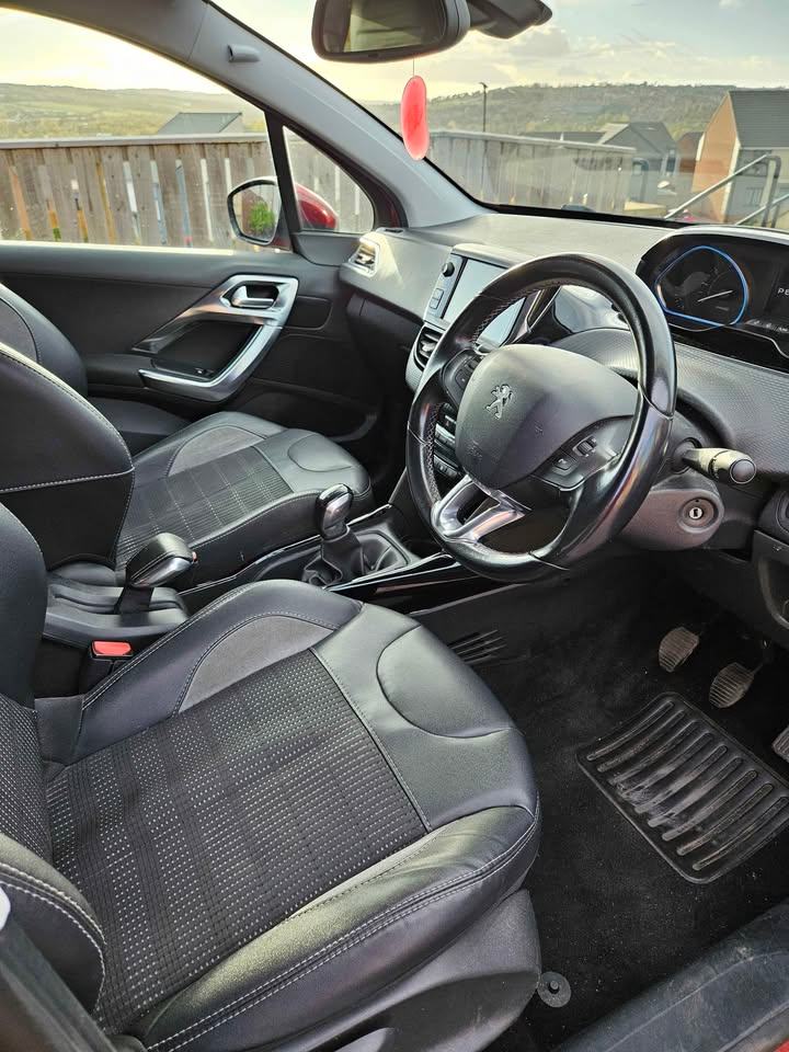 Peugeot, 2008, Hatchback, 2017, Manual, 1199 (cc), 5 doors