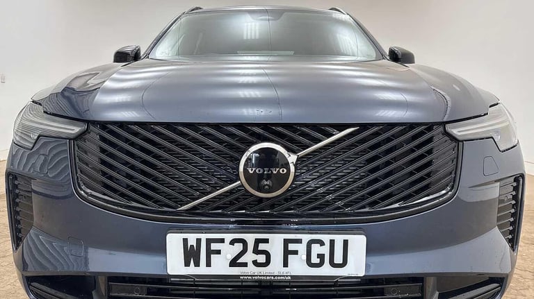 2025 Volvo XC90 Plus, T8 AWD Plug-in hybrid, Electric/Petrol, Dark, 7 Seats ESTATE Petrol/Electri...