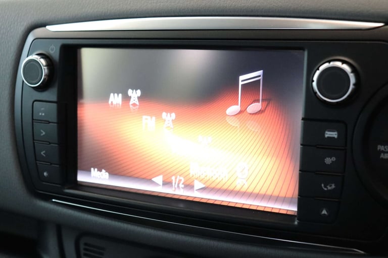 2016 Toyota Yaris 1.3 Yaris Icon VVT-I 5dr Hatchback Petrol Manual