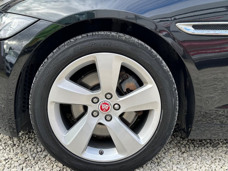 2015 Jaguar XF 2.0d Portfolio Auto Euro 6 (s/s) 4dr SALOON Diesel Automatic