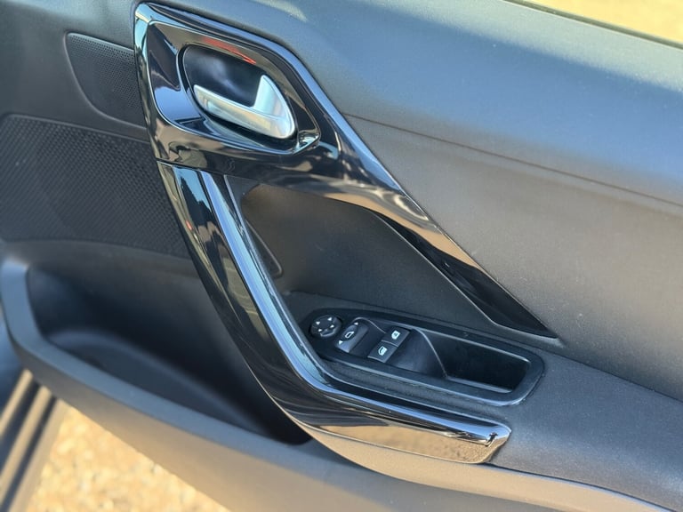 2014 Peugeout 208 Active 1.2 Petrol Manual Hatchback - £20 Road Tax - Cheap Car