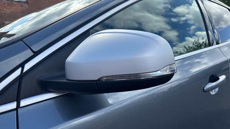 2019 Volvo V40 1.5 T3 R-Design Edition Hatchback 5dr Petrol Auto Euro 6 (s/s) (152 ps) Hatchback ...