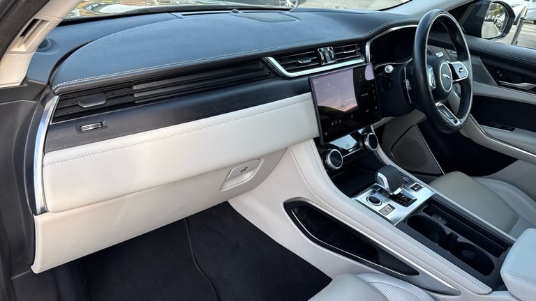 2021 Jaguar F-PACE 2.0 P400e R-Dynamic SE 5dr Auto AWD Hybrid