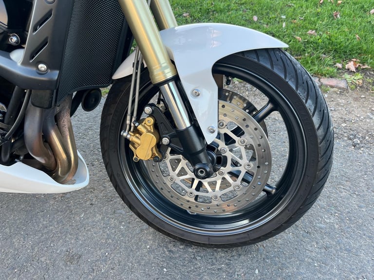TRIUMPH STREET TRIPLE 675, 2010(10), 10,825 MILES, FSH, EXTRAS, SUPERB, £3695