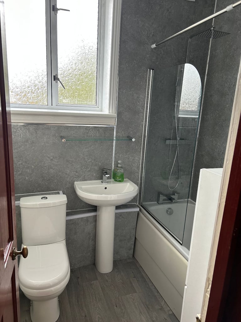 Double Bright Room near City Center