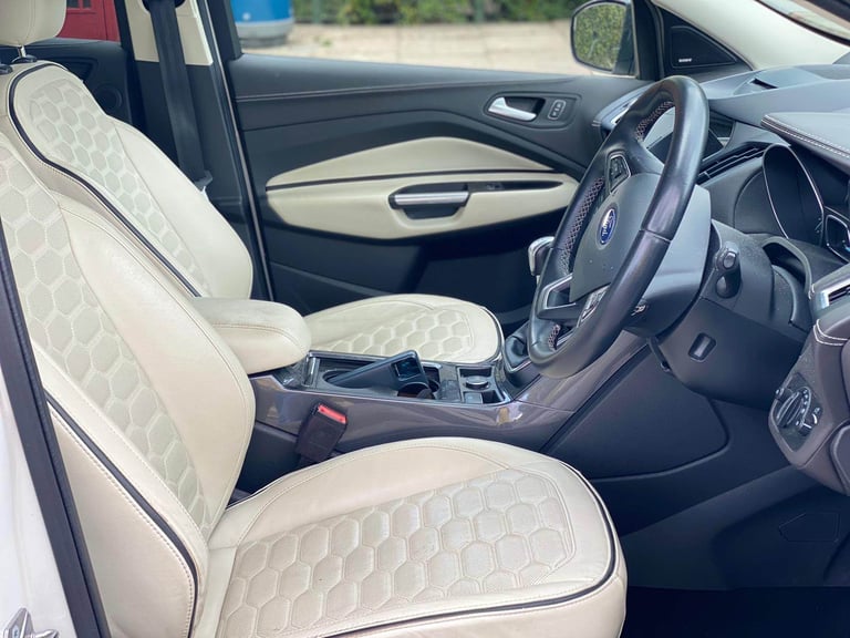Ford, KUGA VIGNALE, Hatchback, 2019 mileage 50000