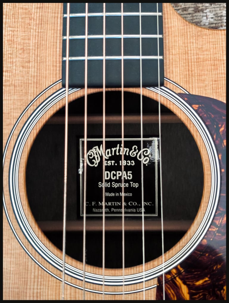 Guitar - Martin DCPA5 electro acoustic + hardcase 