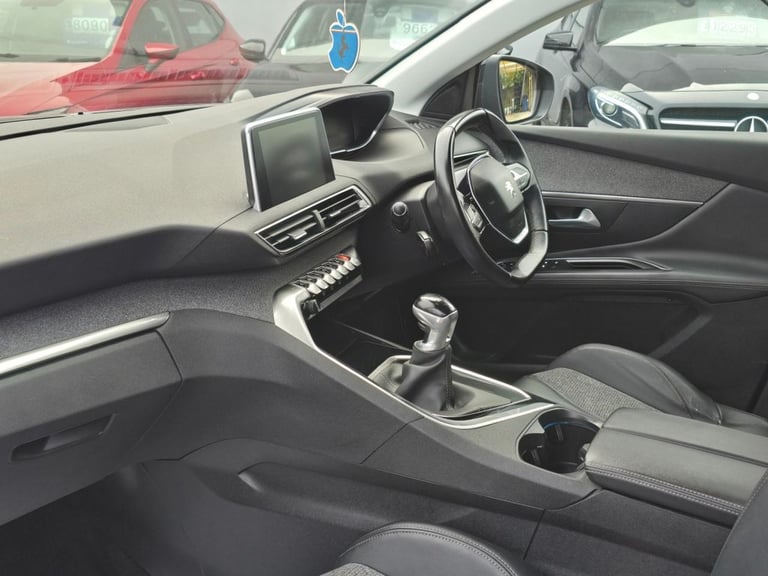 2018 Peugeot 3008 1.2 PureTech Allure SUV 5dr Petrol Manual Euro 6 (s/s) (130 ps) HATCHBACK Petro...