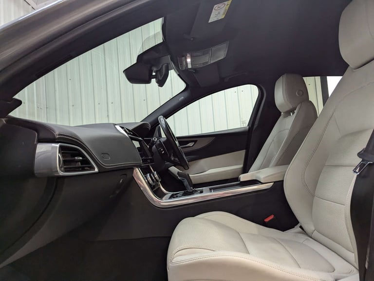 2020 Jaguar XE 2.0d R-Dynamic S 4dr Auto SALOON DIESEL Automatic